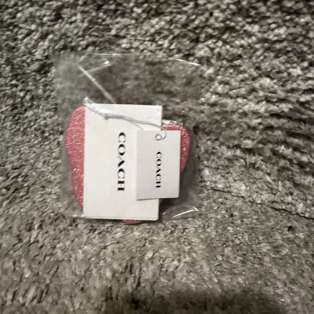 Coach Glitter Butterfly
Compact Mirror - Picture 3 of 7